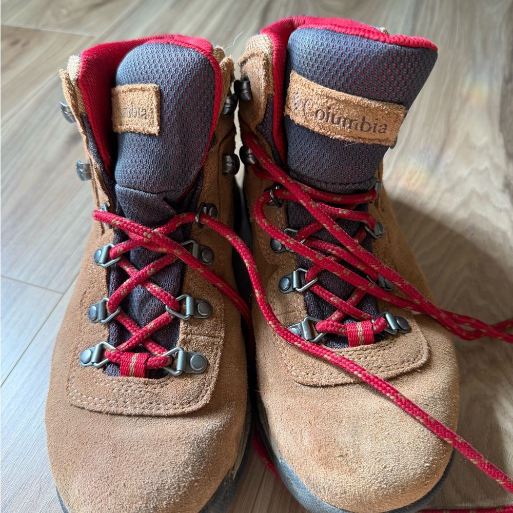 Columbia Tan Hiking Boots with Red Accents